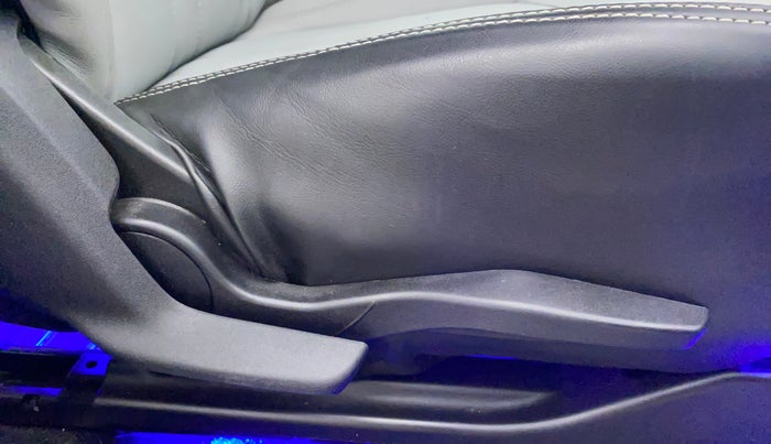 2022 Maruti Baleno ALPHA PETROL 1.2, Petrol, Manual, 26,770 km, Driver Side Adjustment Panel