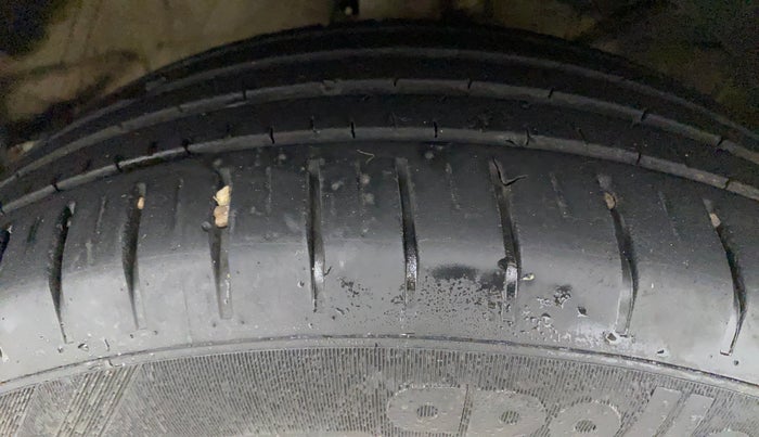 2022 Maruti Baleno ALPHA PETROL 1.2, Petrol, Manual, 26,770 km, Right Front Tyre Tread
