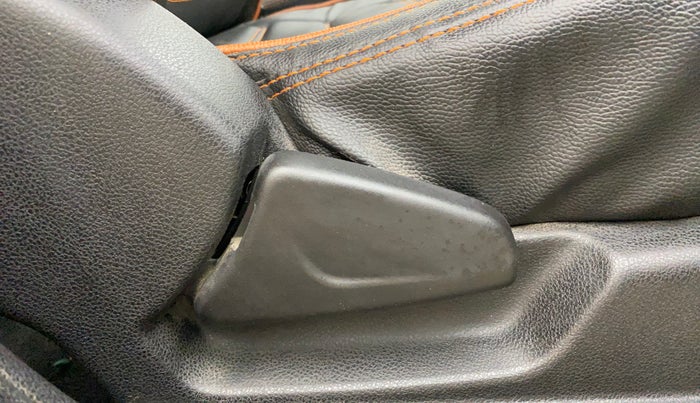 2019 Renault Kwid CLIMBER 1.0, Petrol, Manual, 21,160 km, Driver Side Adjustment Panel