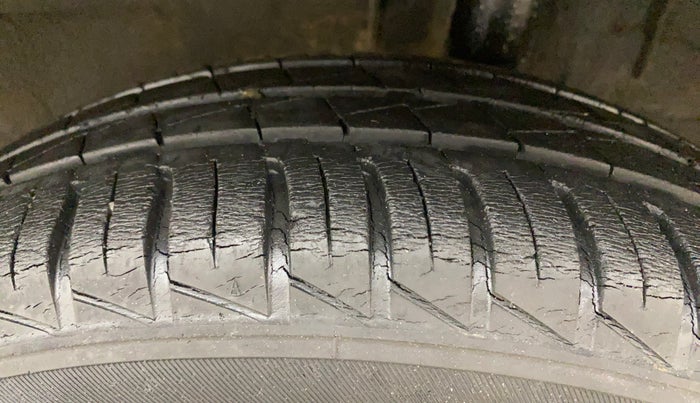 2019 Renault Kwid CLIMBER 1.0, Petrol, Manual, 21,160 km, Left Rear Tyre Tread