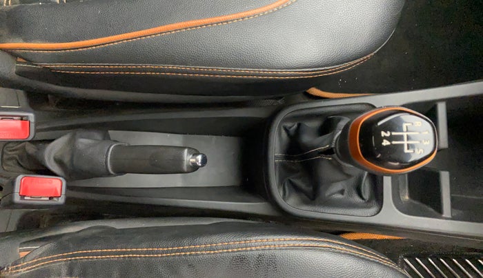 2019 Renault Kwid CLIMBER 1.0, Petrol, Manual, 21,160 km, Gear Lever