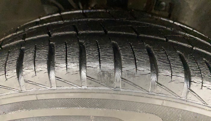 2019 Renault Kwid CLIMBER 1.0, Petrol, Manual, 21,160 km, Right Front Tyre Tread