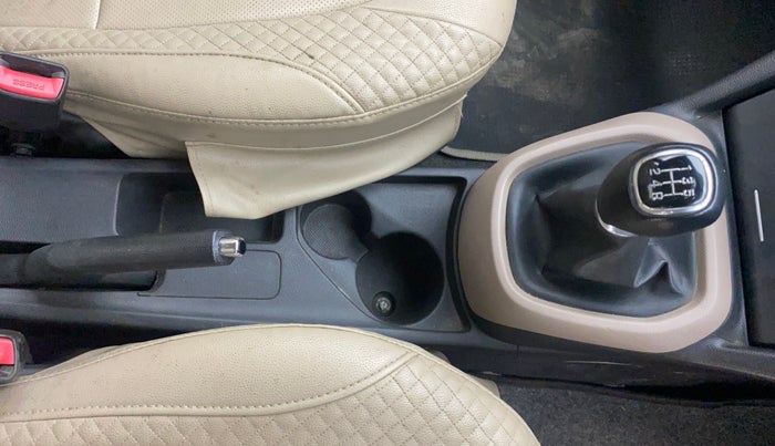 2016 Hyundai Xcent SX 1.2, Petrol, Manual, 54,168 km, Gear Lever