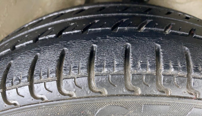2012 Maruti Alto K10 VXI P, Petrol, Manual, 59,814 km, Right Front Tyre Tread