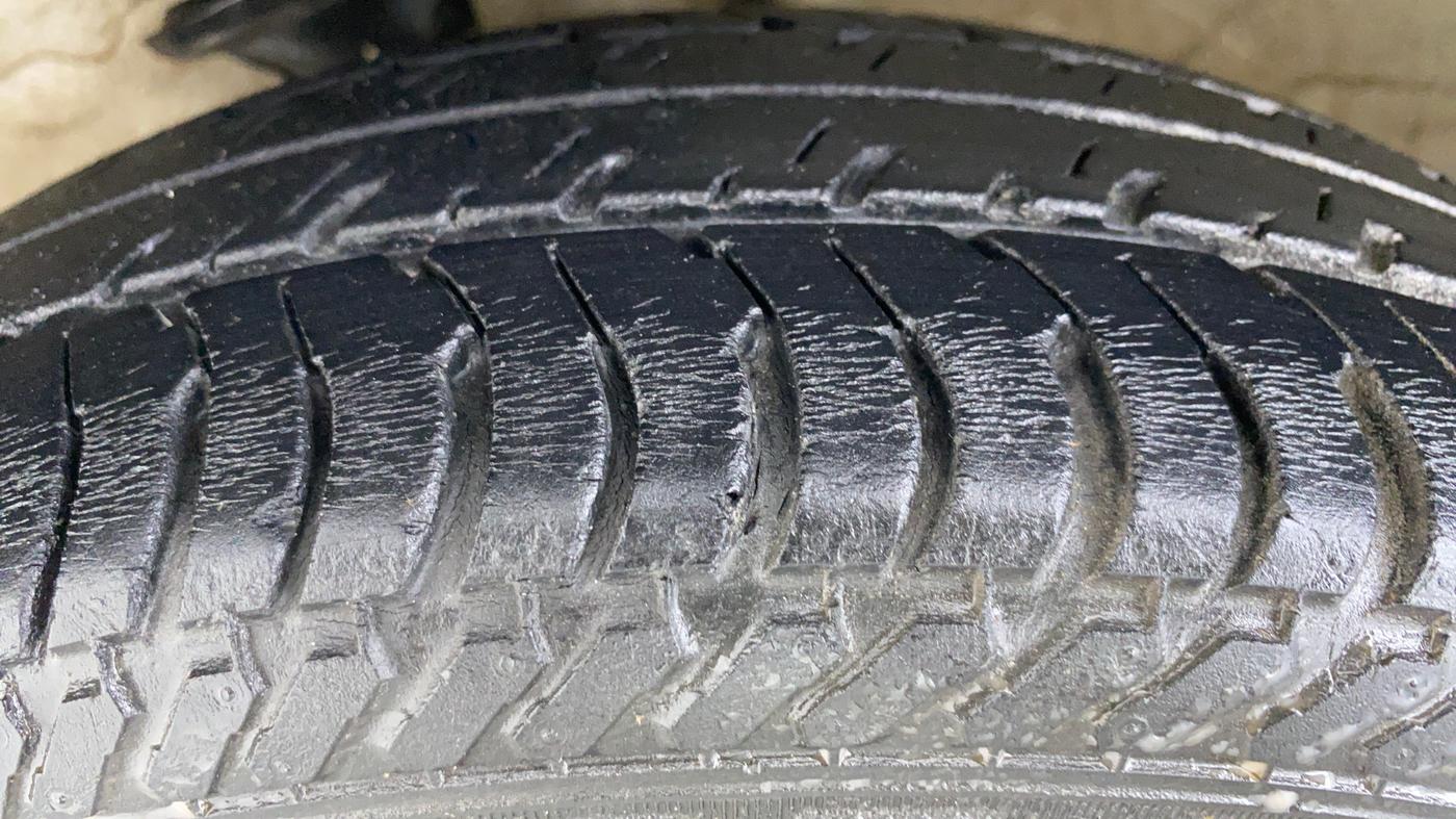 2012 Maruti Alto K10 VXI P, Petrol, Manual, 59,814 km, Left Front Tyre Tread