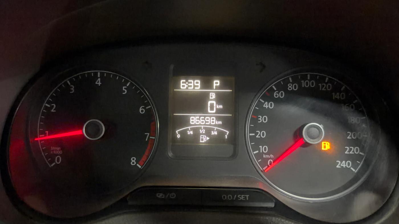 2015 Volkswagen Vento HIGHLINE PETROL AT, Petrol, Automatic, 86,690 km, Odometer Image
