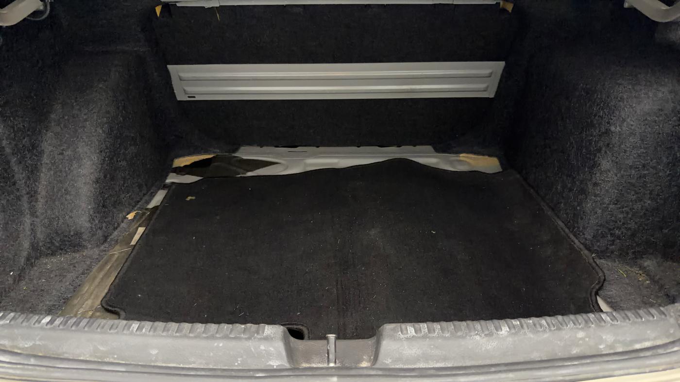 2015 Volkswagen Vento HIGHLINE PETROL AT, Petrol, Automatic, 86,690 km, Boot Inside