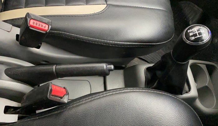 2013 Maruti Alto K10 VXI, Petrol, Manual, 74,148 km, Gear Lever