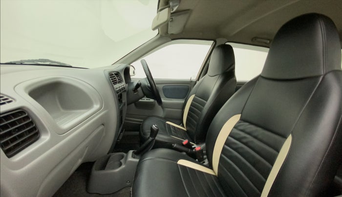 2013 Maruti Alto K10 VXI, Petrol, Manual, 74,148 km, Right Side Front Door Cabin