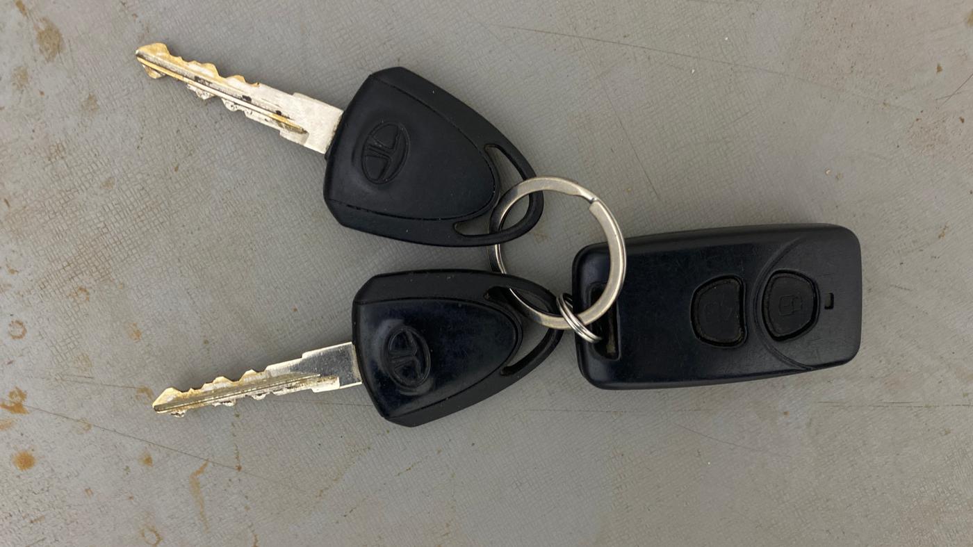 2015 Tata Nano TWIST XTA, Petrol, Automatic, 34,706 km, Key Close Up