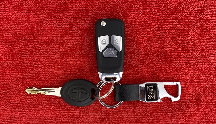 2018 Tata Tiago XT DIESEL, Diesel, Manual, 57,149 km, Key Close Up
