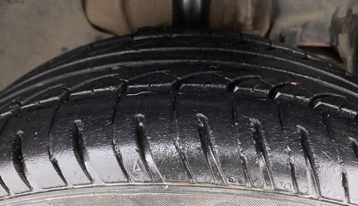 2018 Tata Tiago XT DIESEL, Diesel, Manual, 57,149 km, Right Front Tyre Tread