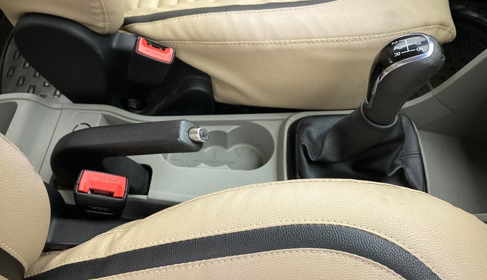 2018 Tata Tiago XT DIESEL, Diesel, Manual, 57,149 km, Gear Lever