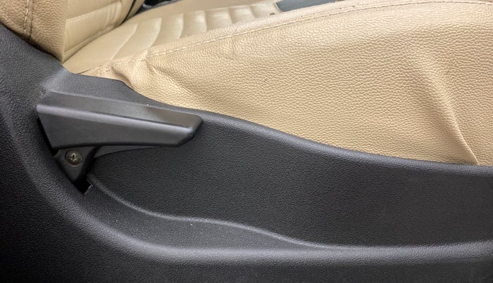 2018 Tata Tiago XT DIESEL, Diesel, Manual, 57,149 km, Driver Side Adjustment Panel