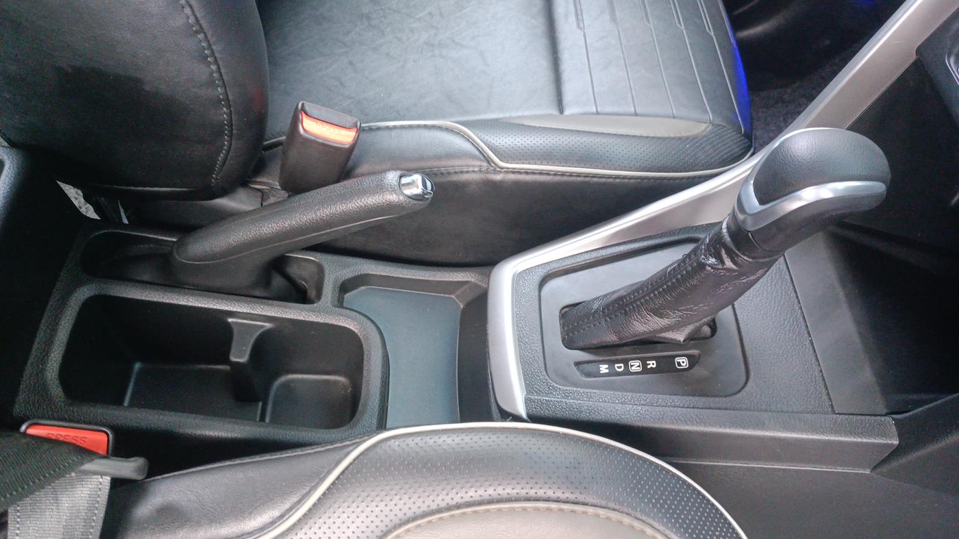 2024 Maruti BREZZA VXI AT SMART HYBRID, Petrol, Automatic, 19,851 km, Gear Lever