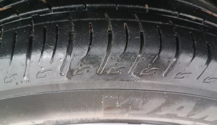 2024 Maruti BREZZA VXI AT SMART HYBRID, Petrol, Automatic, 19,851 km, Right Rear Tyre Tread