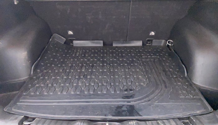 2018 Jeep Compass LIMITED 1.4 AT, Petrol, Automatic, 73,576 km, Boot Inside