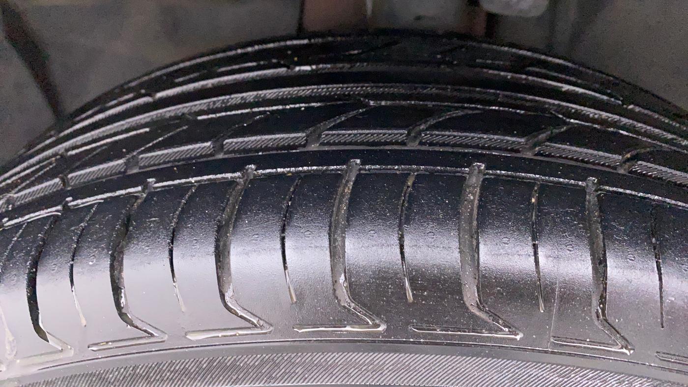 2018 Jeep Compass LIMITED 1.4 AT, Petrol, Automatic, 73,576 km, Left Front Tyre Tread