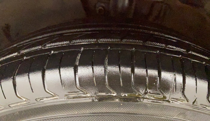 2015 Volkswagen Polo GT TSI AT, Petrol, Automatic, 1,38,786 km, Left Front Tyre Tread