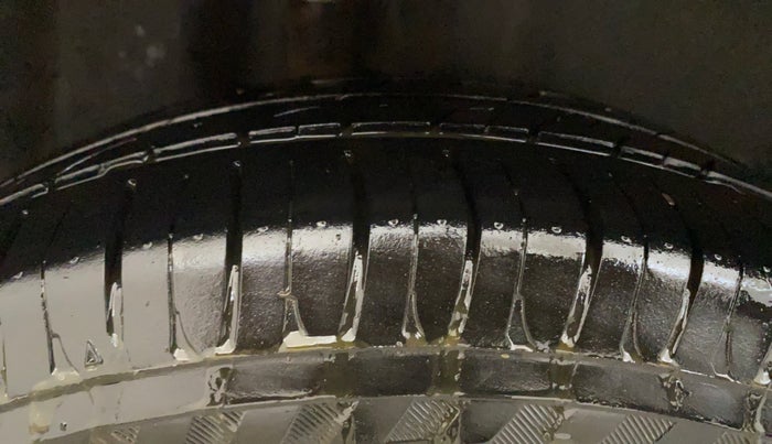 2015 Volkswagen Polo GT TSI AT, Petrol, Automatic, 1,38,786 km, Right Rear Tyre Tread