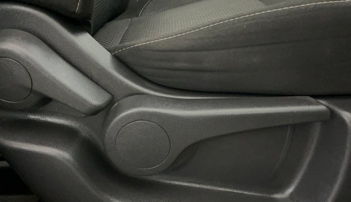 2020 Nissan Kicks XV TURBO 1.3 CVT, Petrol, Automatic, 37,215 km, Driver Side Adjustment Panel