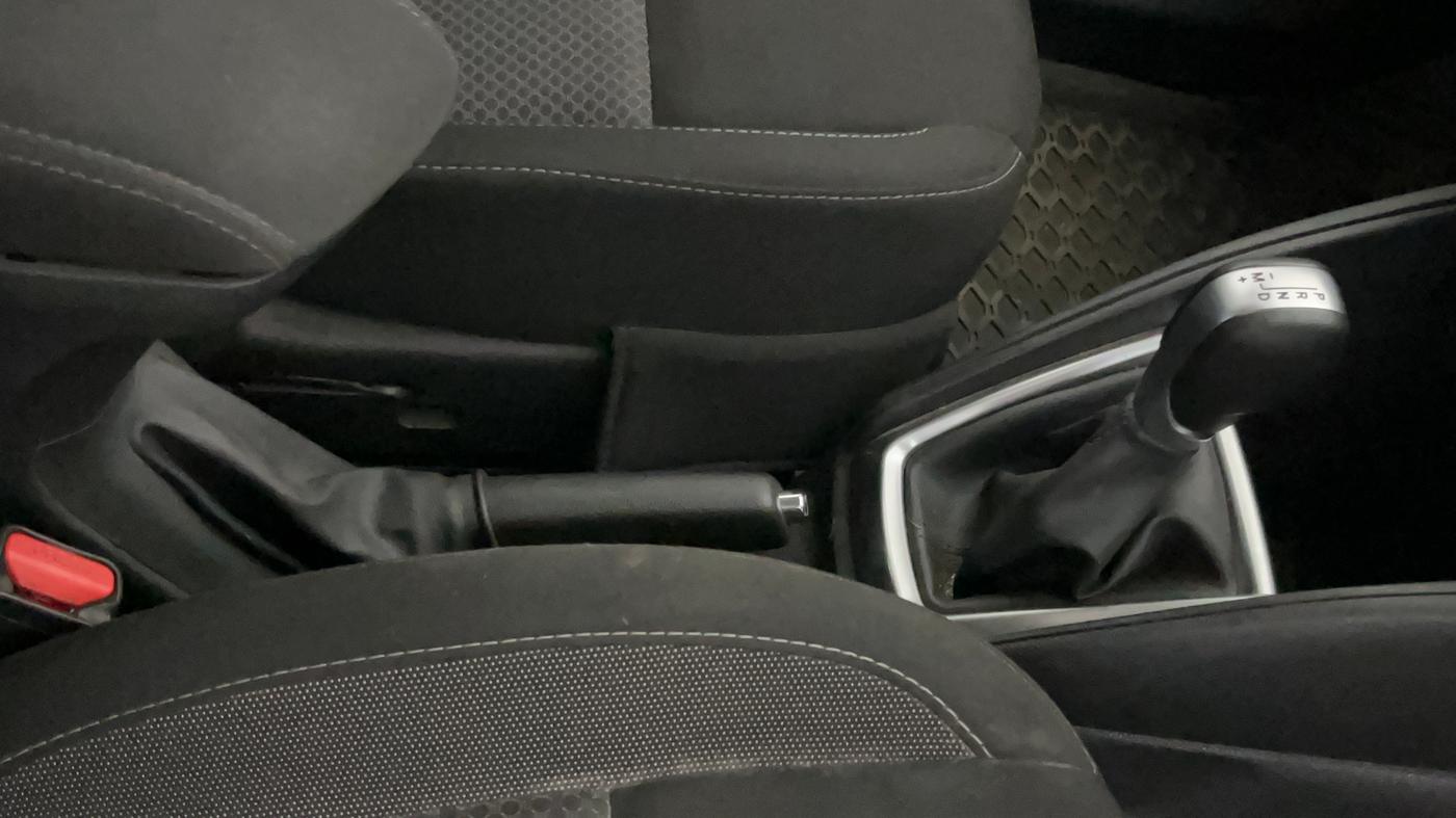 2020 Nissan Kicks XV TURBO 1.3 CVT, Petrol, Automatic, 37,215 km, Gear Lever