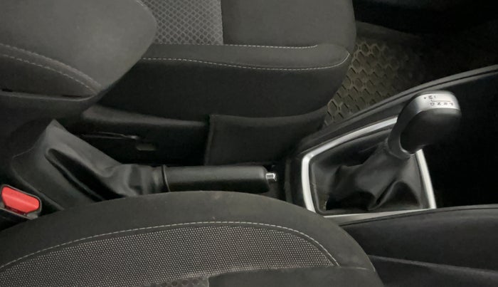 2020 Nissan Kicks XV TURBO 1.3 CVT, Petrol, Automatic, 37,215 km, Gear Lever