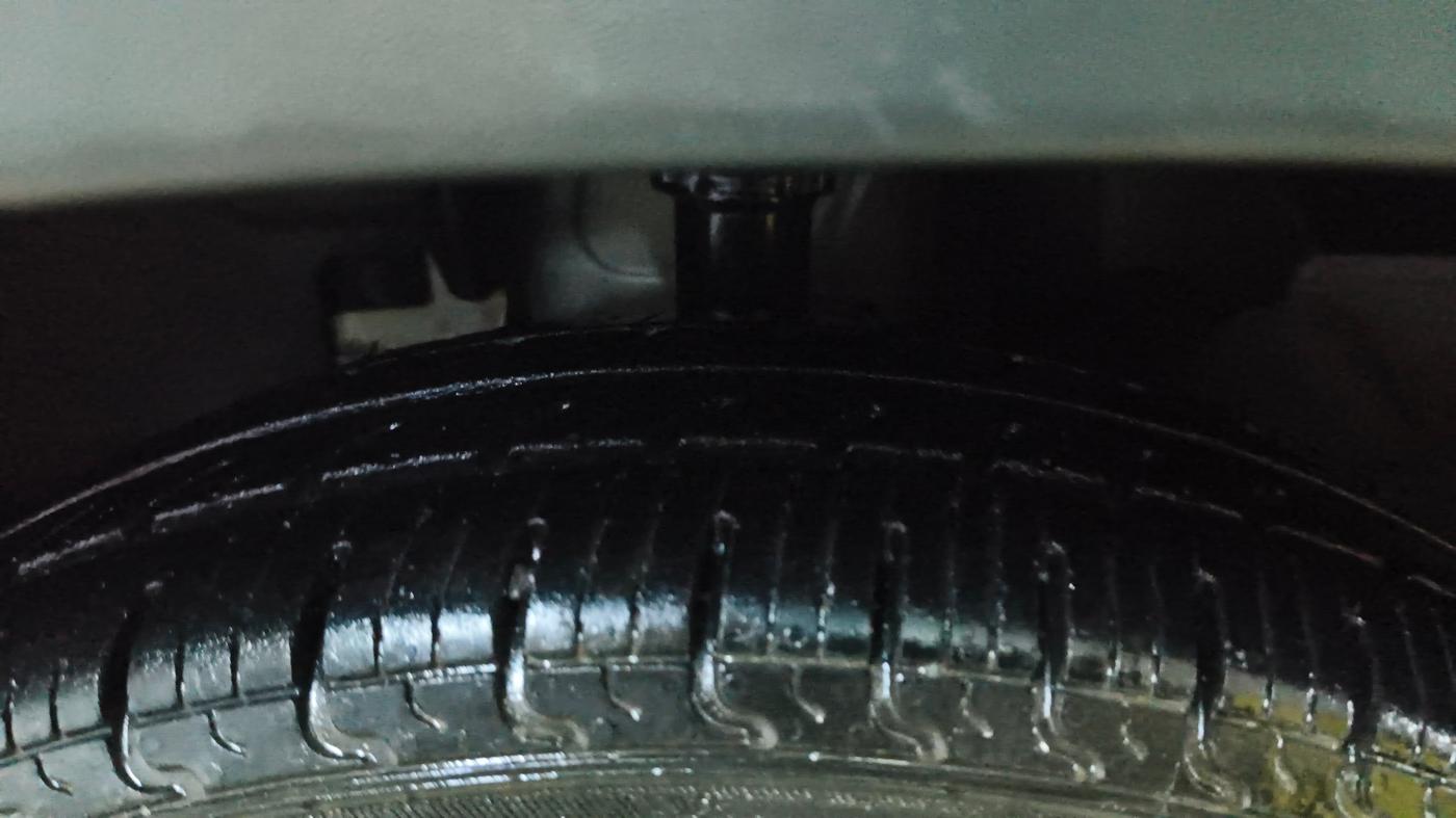 2019 Renault Kwid RXT 1.0 AMT (O), Petrol, Automatic, 61,042 km, Left Front Tyre Tread