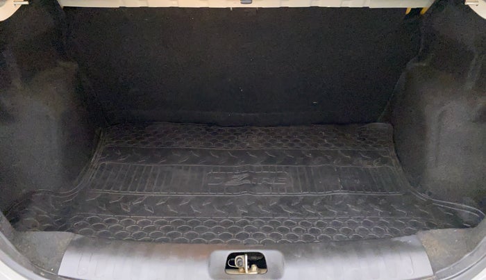 2015 Maruti Swift Dzire VXI, Petrol, Manual, 10,155 km, Boot Inside