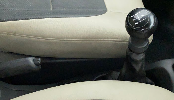 2012 Maruti Wagon R 1.0 LXI, Petrol, Manual, 32,967 km, Gear Lever
