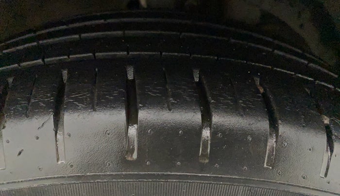 2018 Maruti Baleno ALPHA CVT PETROL 1.2, Petrol, Automatic, 23,656 km, Right Front Tyre Tread