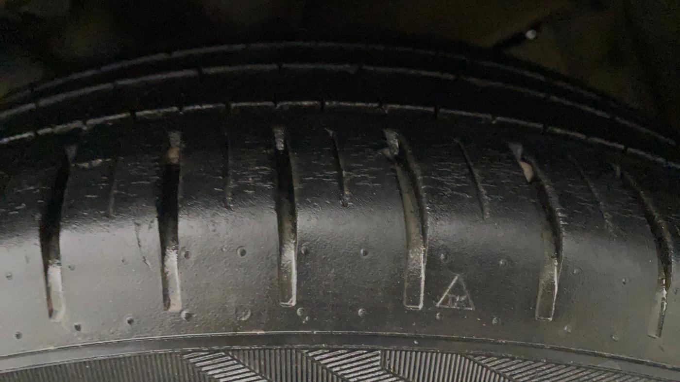 2018 Maruti Baleno ALPHA CVT PETROL 1.2, Petrol, Automatic, 23,656 km, Left Front Tyre Tread