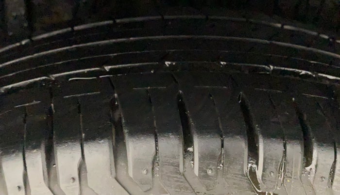 2020 Maruti XL6 ALPHA AT, Petrol, Automatic, 46,275 km, Right Rear Tyre Tread