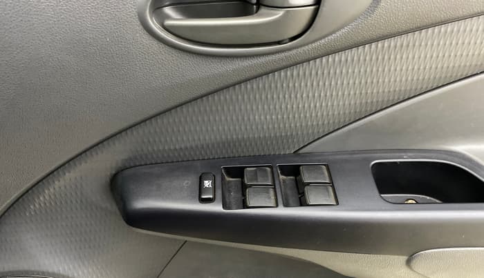 2013 Toyota Etios G, Petrol, Manual, 69,800 km, Driver Side Door Panels Control