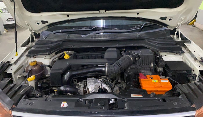 2021 Mahindra XUV300 W6 1.5 DIESEL AMT, Diesel, Automatic, 94,572 km, Engine View