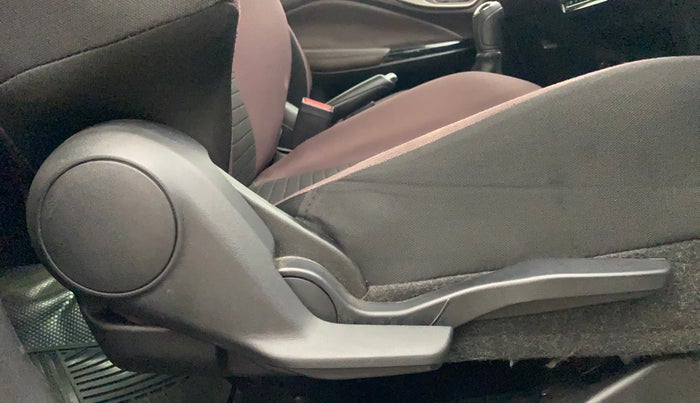 2024 Toyota Urban Cruiser Taisor V 1.0 Petrol MT, Petrol, Manual, 21,390 km, Driver Side Adjustment Panel