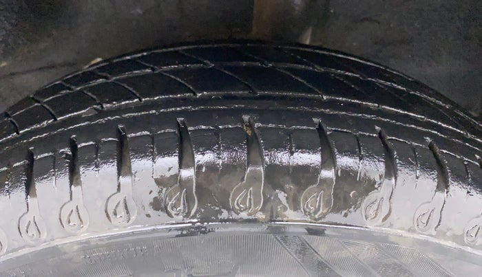 2020 Datsun Redi Go A, CNG, Manual, 41,811 km, Left Rear Tyre Tread