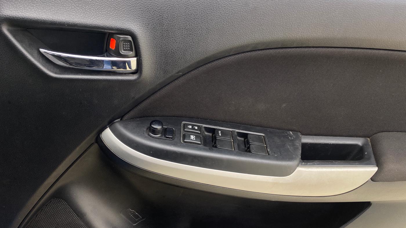 2016 Maruti Baleno DELTA PETROL 1.2, Petrol, Manual, 62,834 km, Driver Side Door Panels Control