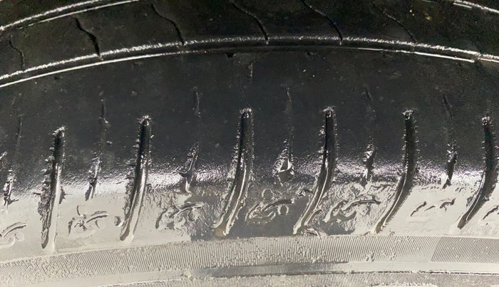 2018 Maruti Vitara Brezza ZDI, Diesel, Manual, 49,233 km, Left Front Tyre Tread