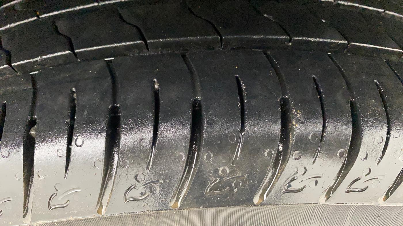 2018 Maruti Vitara Brezza ZDI, Diesel, Manual, 49,233 km, Right Front Tyre Tread