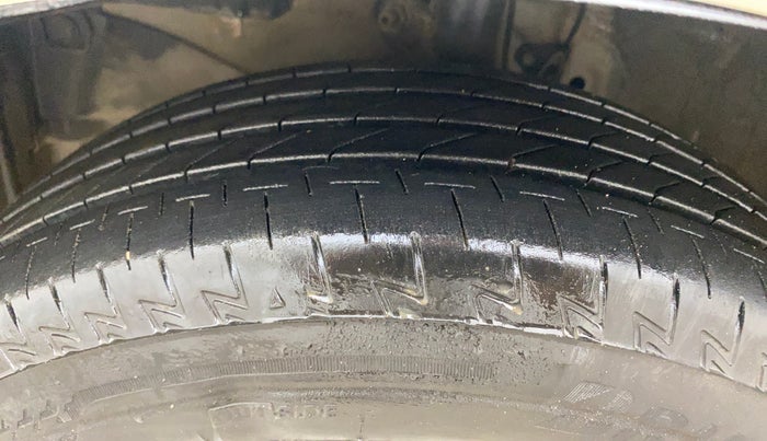 2016 Honda Amaze 1.2L I-VTEC SX, Petrol, Manual, 38,862 km, Left Front Tyre Tread