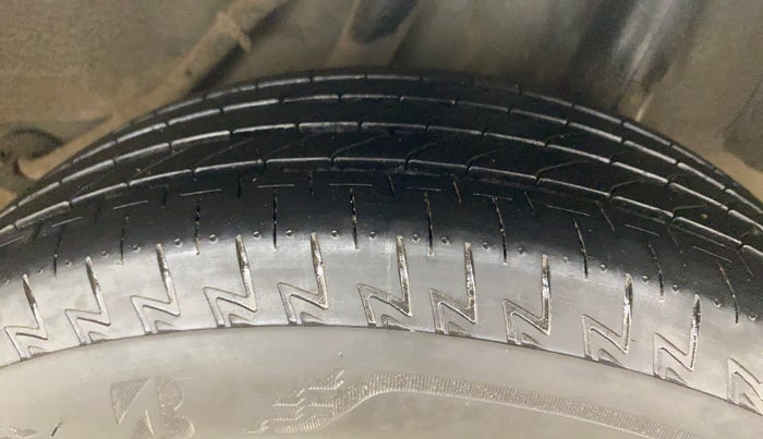 2016 Honda Amaze 1.2L I-VTEC SX, Petrol, Manual, 38,862 km, Left Rear Tyre Tread