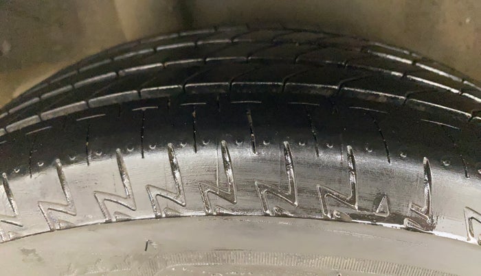 2016 Honda Amaze 1.2L I-VTEC SX, Petrol, Manual, 38,862 km, Right Rear Tyre Tread