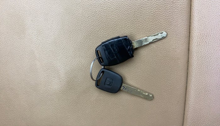 2016 Honda Amaze 1.2L I-VTEC SX, Petrol, Manual, 38,862 km, Key Close Up