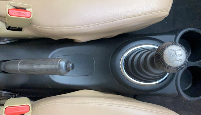 2016 Honda Amaze 1.2L I-VTEC SX, Petrol, Manual, 38,862 km, Gear Lever