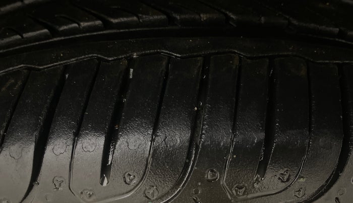 2013 Hyundai i20 ASTA 1.2, Petrol, Manual, 63,013 km, Right Front Tyre Tread