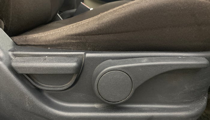 2013 Hyundai i20 ASTA 1.2, Petrol, Manual, 63,013 km, Driver Side Adjustment Panel