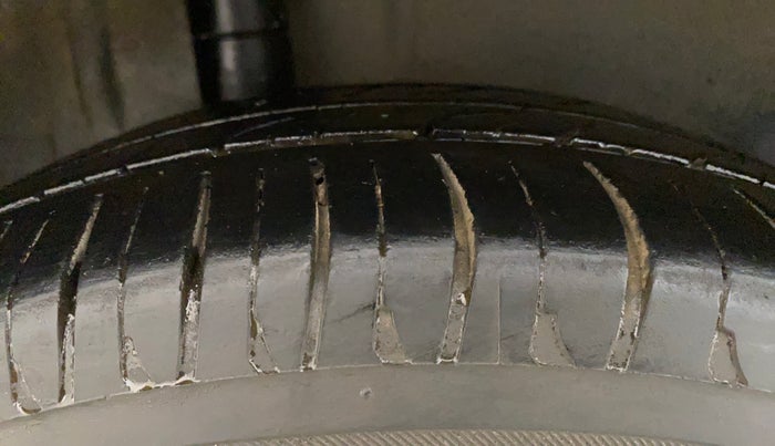 2018 Maruti IGNIS ZETA 1.2 AMT, Petrol, Automatic, 43,007 km, Right Rear Tyre Tread