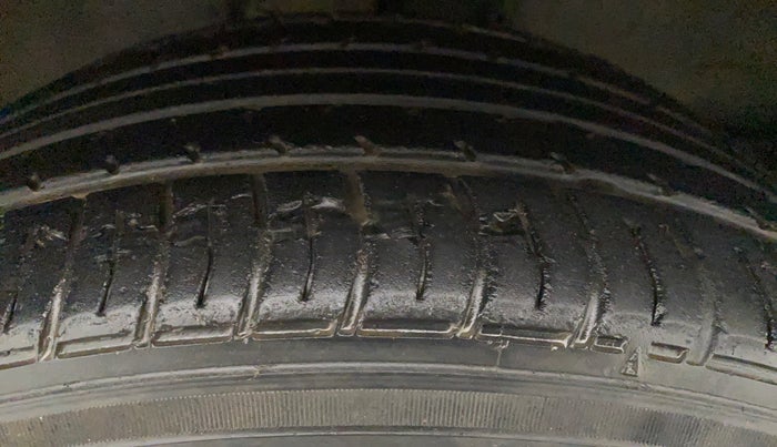 2017 Toyota Corolla Altis VL CVT PETROL, Petrol, Automatic, 56,820 km, Right Front Tyre Tread