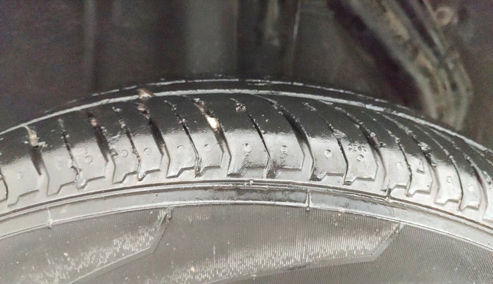 2023 Renault Kiger RXZ TURBO CVT, Petrol, Automatic, 15,507 km, Right Rear Tyre Tread